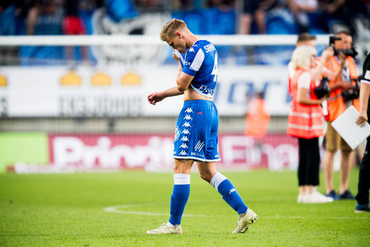 IFK Göteborgs Carl Starfelt deppar