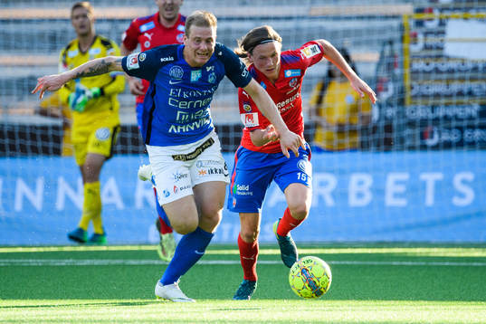 Norrbys Nicklas Savolainen och Helsingborgs Max Svensson