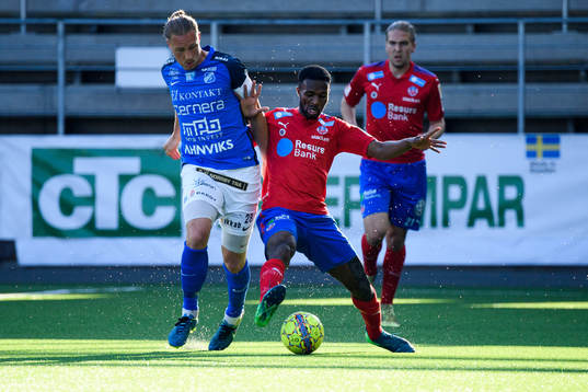 Norrbys Marcus Översjö och Helsingborgs Mohammed Abubakari