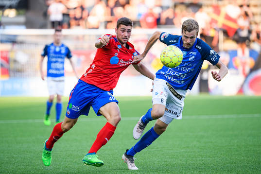 Helsingborgs Mattias Almeida Sundell och Norrbys Marc