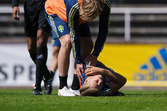 Viktor Claesson har ont