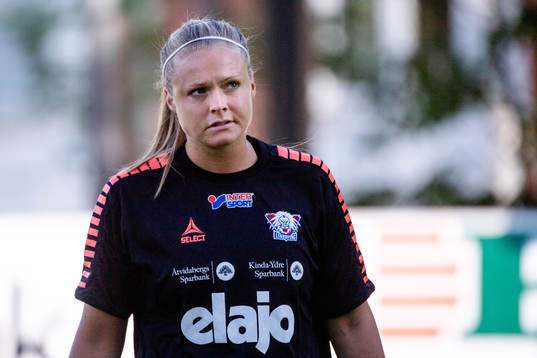 Linköpings målvakt Hilda Carlén före fotbollsmatchen i