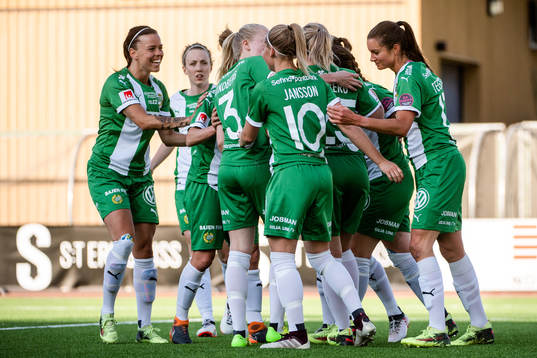 Hammarbys Julia Zigiotti Olme jublar
