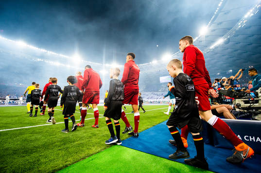 The players of Liverpool enter the pitch