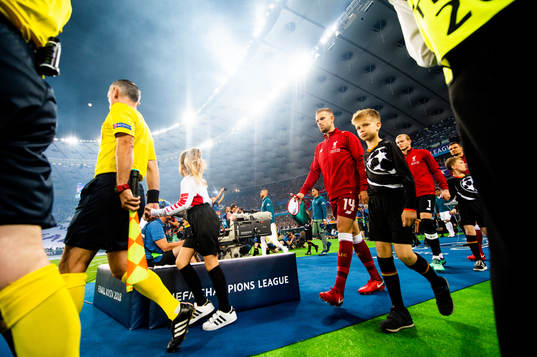 Jordan Henderson of Liverpool enters the pitch