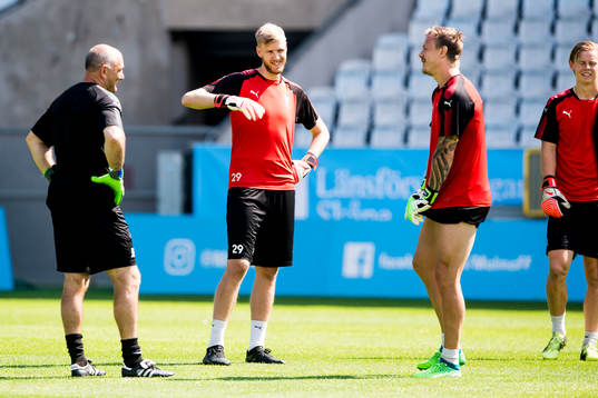 Målvaktstränaren Jonnie Fedel, målvakt Fredrik Andersson