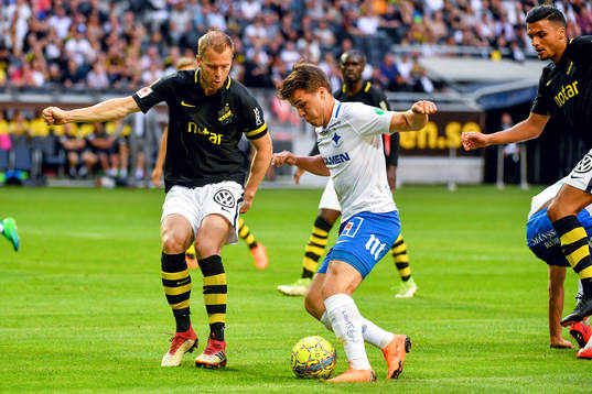 s Per Karlsson och Norrköpings Simon Skrabb