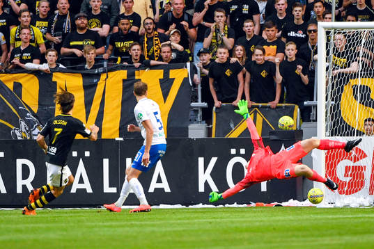 s Kristoffer Olsson gör 1-0