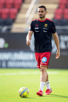 Östersunds Sotirios Papagiannopoulos värmer upp