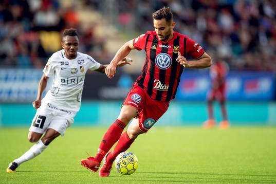 Häckens Nasiru Mohammed och Östersunds Sotirios