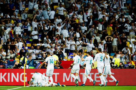 Gareth Bale of Real Madrid celebrates with teammates