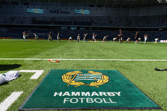 Hammarbys spelare värmer upp