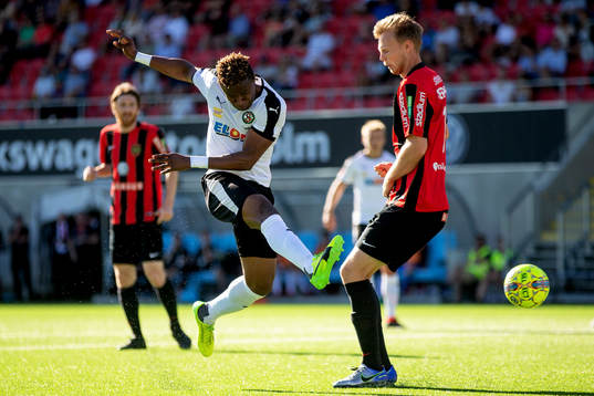 Örebros Kennedy Igboananike