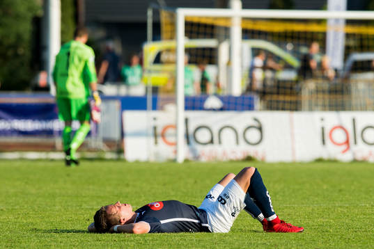 Claes Kronberg of Viking looks dejected