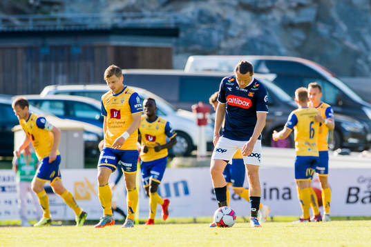 Tommy Høiland of Viking looks dejected