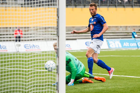 Kim Ove Norum Riksvold of Ranheim misses a chance