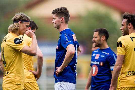 Ulrik Saltnes of Bodø/Glimt and Christian Rismark of