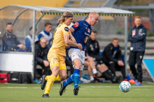 Ulrik Saltnes of Bodø/Glimt and Sondre Sørløkk of Ranheim