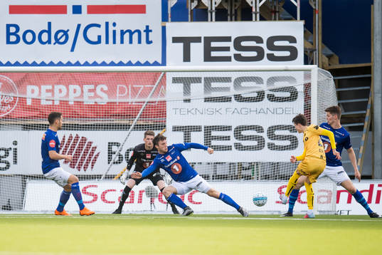 Ulrik Saltnes of Bodø/Glimt scores the 2-0 goal