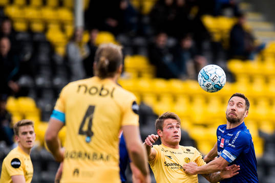Trond Olsen of Bodø/Glimt and Mads Reginiussen of Ranheim
