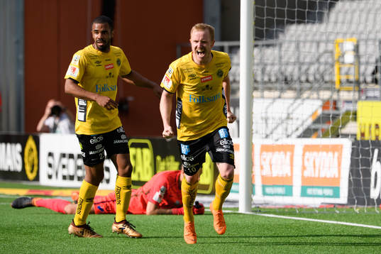 Elfsborgs Simon Lundevall jublar