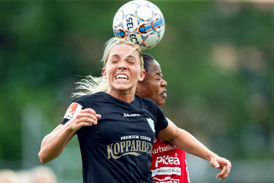 Bläddra bland fler bilder av Fotboll, Damallsvenskan, Kopparbergs/Göteborg - Piteå