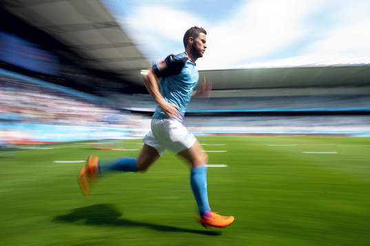 Malmö FFs Lasse Nielsen värmer upp