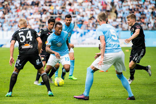 Malmö FFs Carlos Strandberg och Dalkurds Oliver Berg