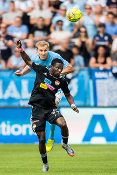 Malmö FFs Franz Brorsson och Dalkurds Mohamed Buya Turay
