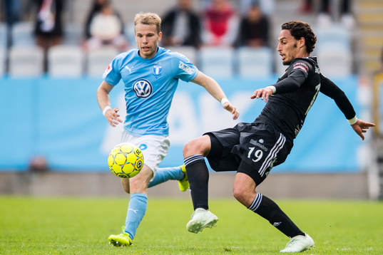 Malmö FFs Oscar Lewicki och Dalkurds Younes Bnou Marzouk