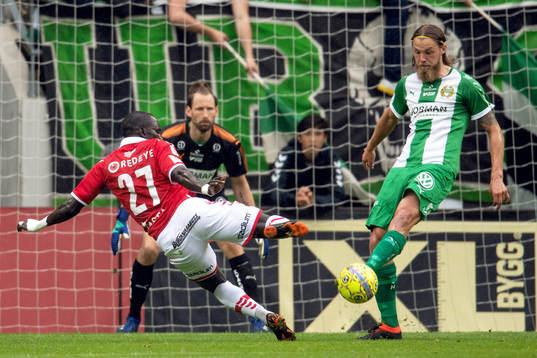 Kalmars Papa Alioune Diouf och Hammarbys Björn Paulsen
