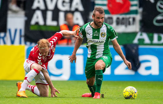 Kalmars Nils Fröling  och Hammarbys Mads Fenger Nielsen
