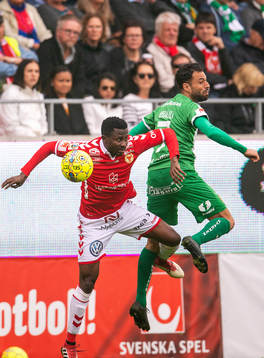 Kalmars Chima Akas och Hammarbys Imad Khalili