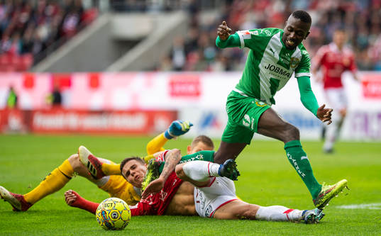 Hammarbys Pa Amat Dibba  samt Kalmars Herman Hallberg och