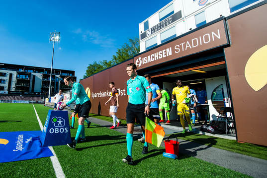 Jan Morten Tennøy, referee