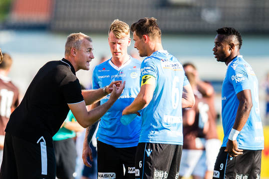 Bengt Sæternes, head coach of Sandnes Ulf, Niels Vorthoren