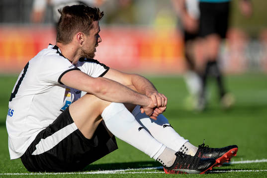 Örebros Filip Rogic deppar