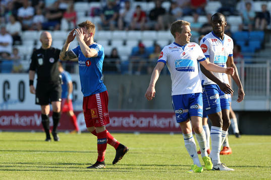 Kent-Are Antonsen of Tromsø in action against Haugesund