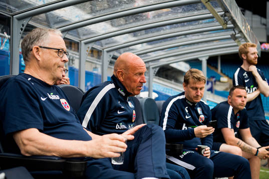 Lars Lagerbäck, head coach of Norway, and Nils Johan Semb