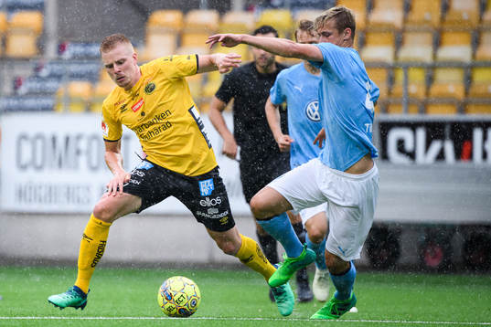 Elfsborgs Per Frick och Malmö FF´s Noel Hansson