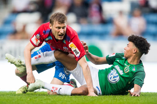 Helsingborgs Andri Runar Bjarnason och Jönköpings