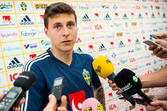 Victor Nilsson Lindelöf i mixed zone