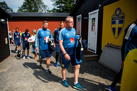 Förbundskapten Janne Andersson och assisterande