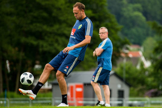 Andreas Granqvist och förbundskapten Janne Andersson