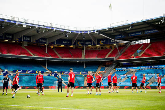 General view of the players