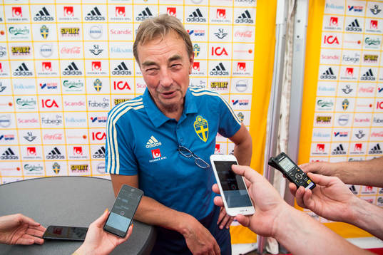 Bevakare Tom Prahl i mixed zone