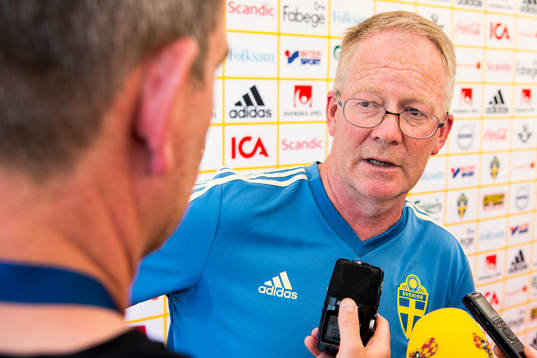 Bevakare Lars Jacobsson i mixed zone