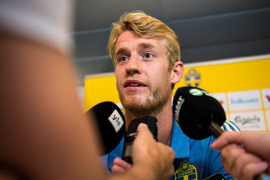 Filip Helander i mixed zone