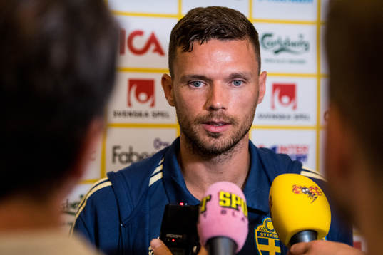 Marcus Berg i mixed zone