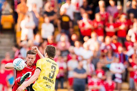 Jonas Grønner of Brann and Simen Kind Mikalsen of